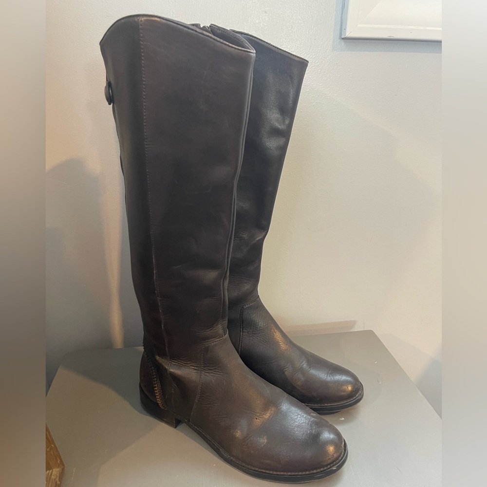 Arturo Chiang leather boots size 9
